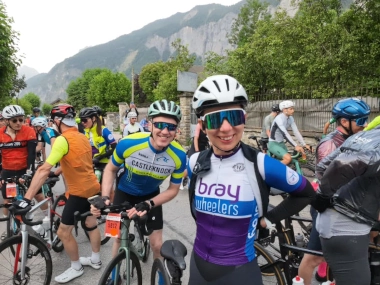 SportActive cyclists riding to Bonnette