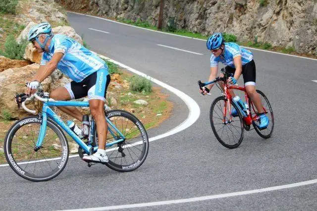Tips for those Long Descents! - Descending is a cycling skill to master for better performance - SportActive