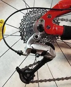 Bicycle gears - Make sure your chain and gear train are in good shape - SportActive