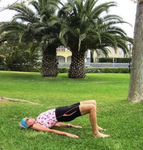 Improve your Core Strength for Better Cycling - Floor bridge