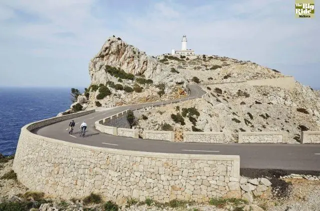 cap-formentor-cycling-mallorca-cyclist