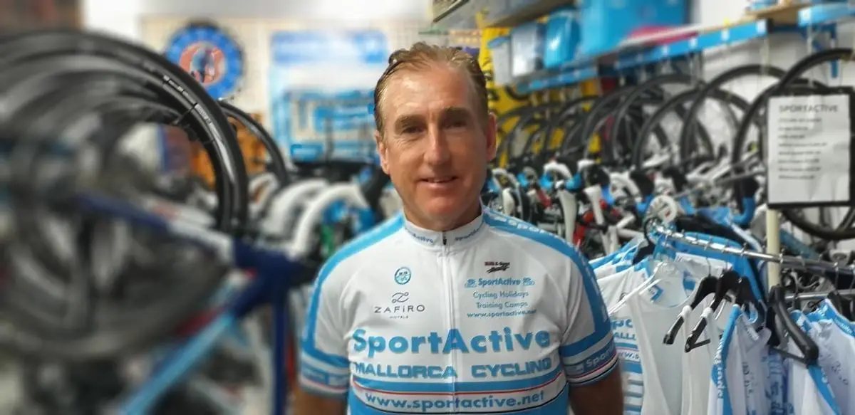 Sean Kelly in sportactive bike garage in mallorca - Sean Kelly TV interview - April 2013 - SportActive